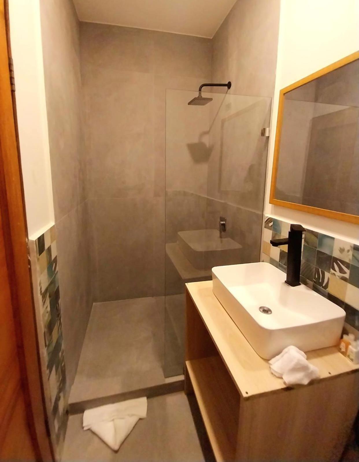 Private Fully Furnished Home At Wide Mouth Frog Hostel كيبوس المظهر الخارجي الصورة