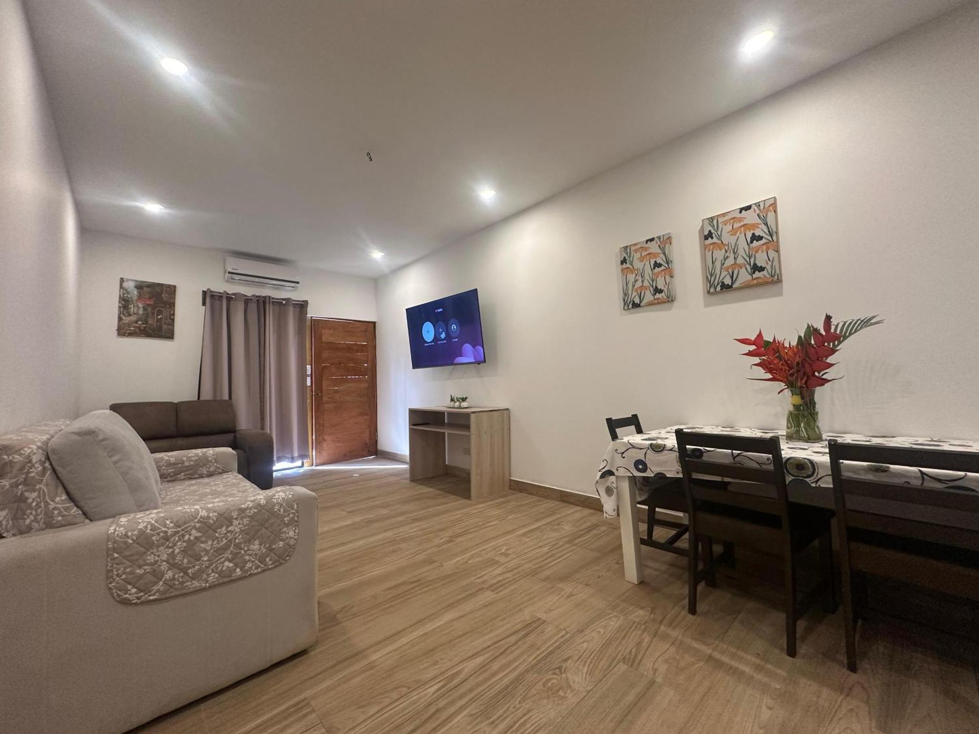 Private Fully Furnished Home At Wide Mouth Frog Hostel كيبوس المظهر الخارجي الصورة